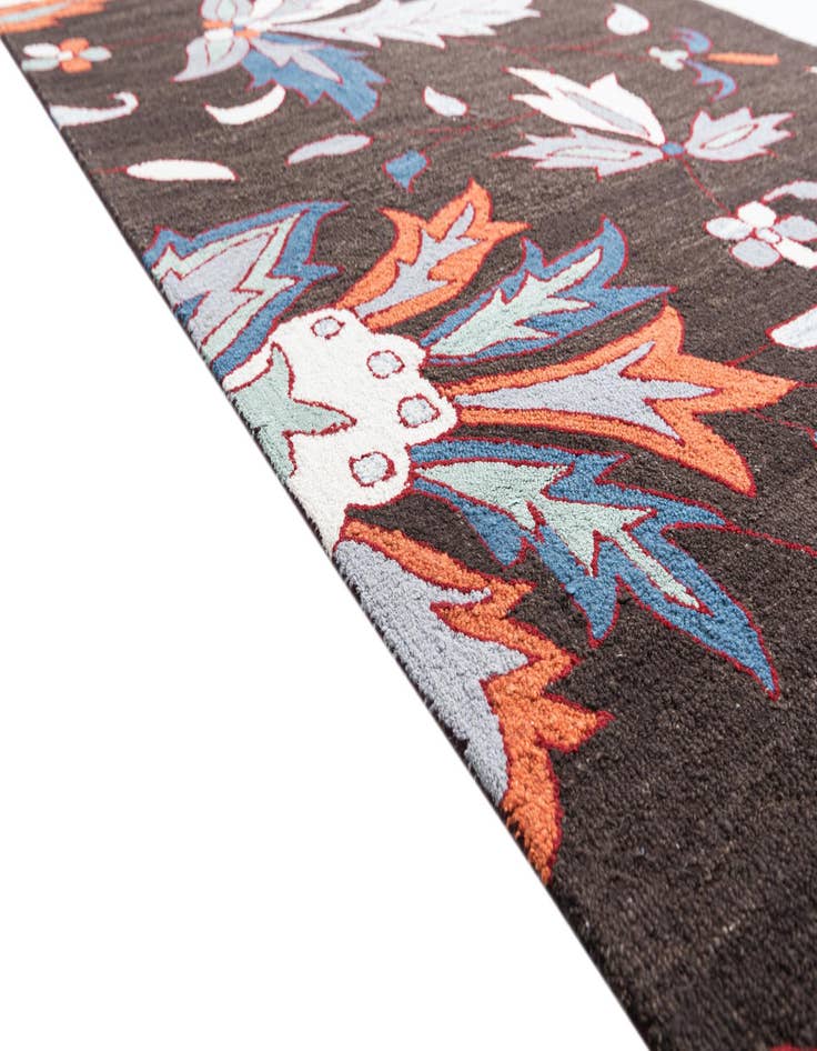 Detail image of  5' 1 x 8' Luna Rug