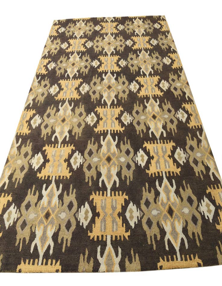 Detail image of  8' x 9' 10 Luna Rug