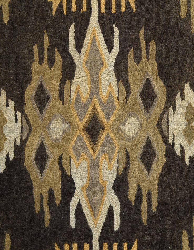 Detail image of  8' x 9' 10 Luna Rug