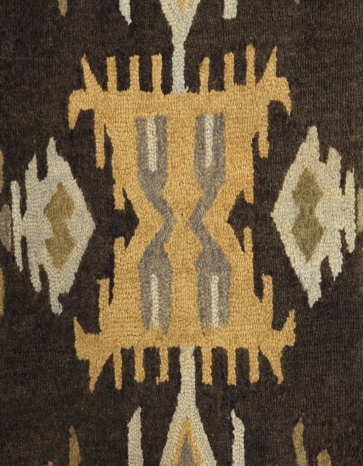Detail image of  8' x 9' 10 Luna Rug