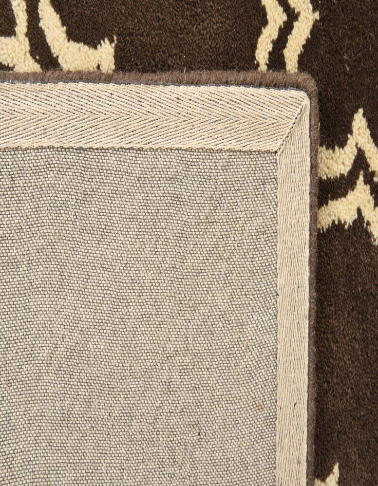 Detail image of  5' 1 x 7' 11 Luna Rug