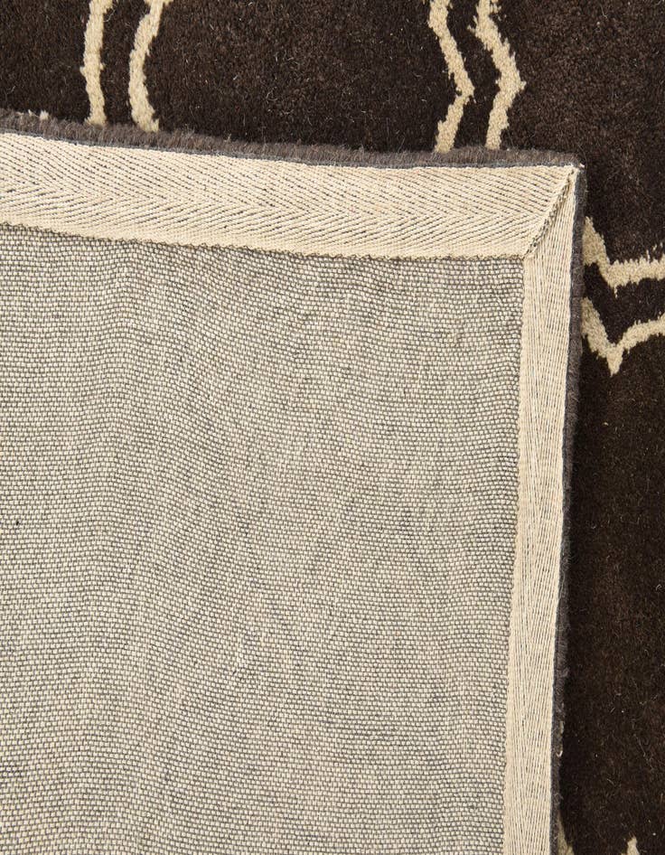 Detail image of  5' x 8' Luna Rug