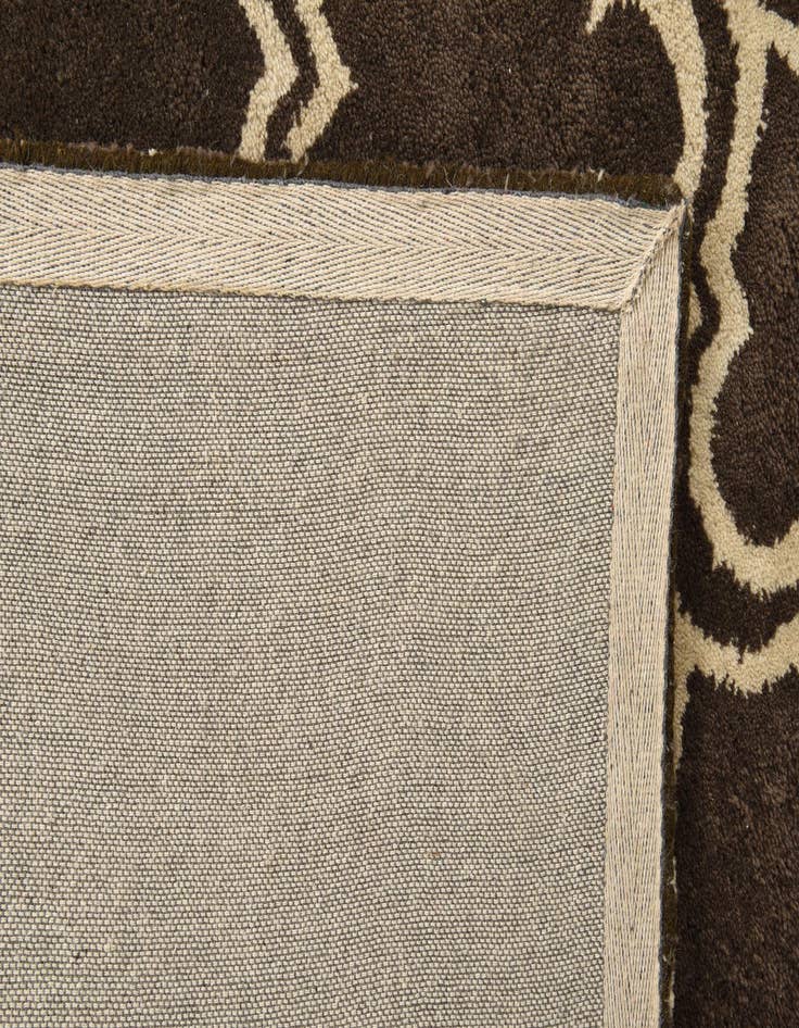 Detail image of  5' x 7' 11 Luna Rug