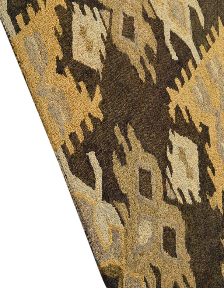 Detail image of  8' x 10' Luna Rug