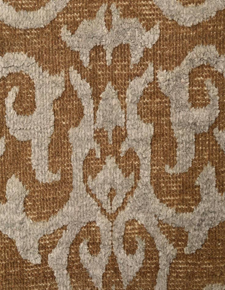 Detail image of  7' 6 x 9' 8  Hand Knotted Luna Wool Rug