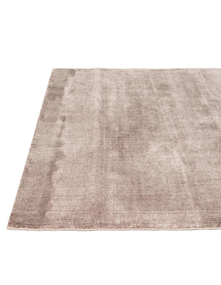 Detail image of 5' 7 x 8' 1 Luna Wool Rug