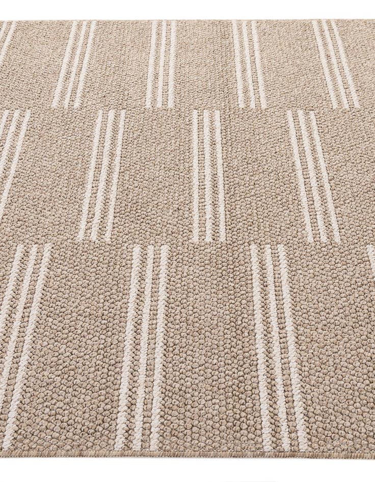 Detail image of  5' 4 x 7' 7 Machine Made Rug