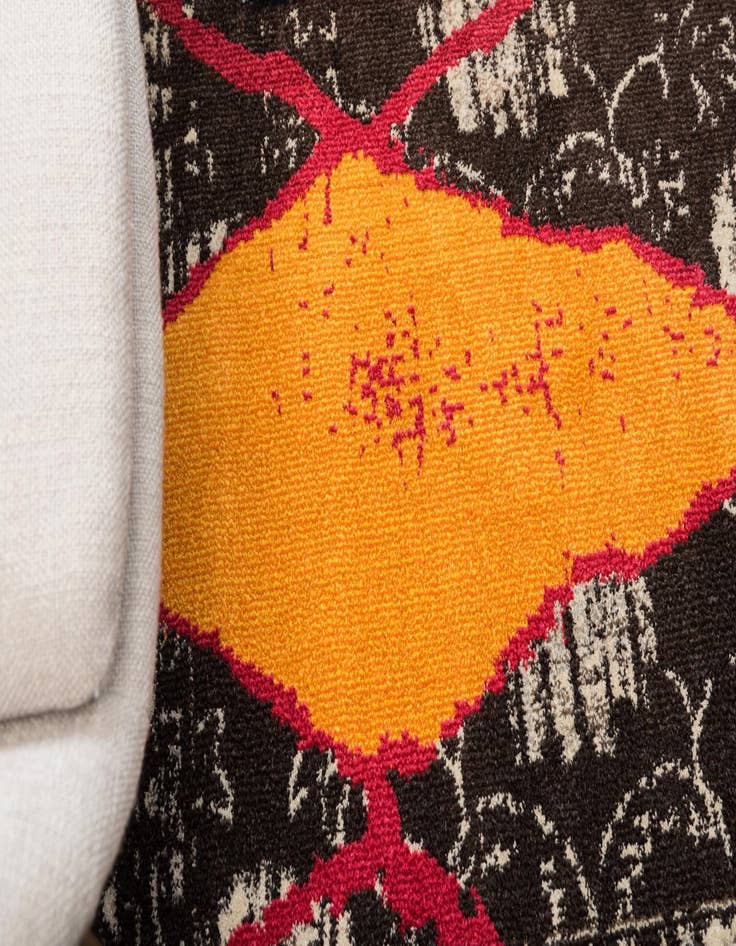 Detail image of  10' 6 x 16' 5  Washable Mesa Rug