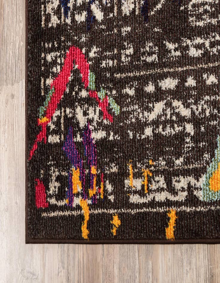 Detail image of  10' 6 x 16' 5  Washable Mesa Rug