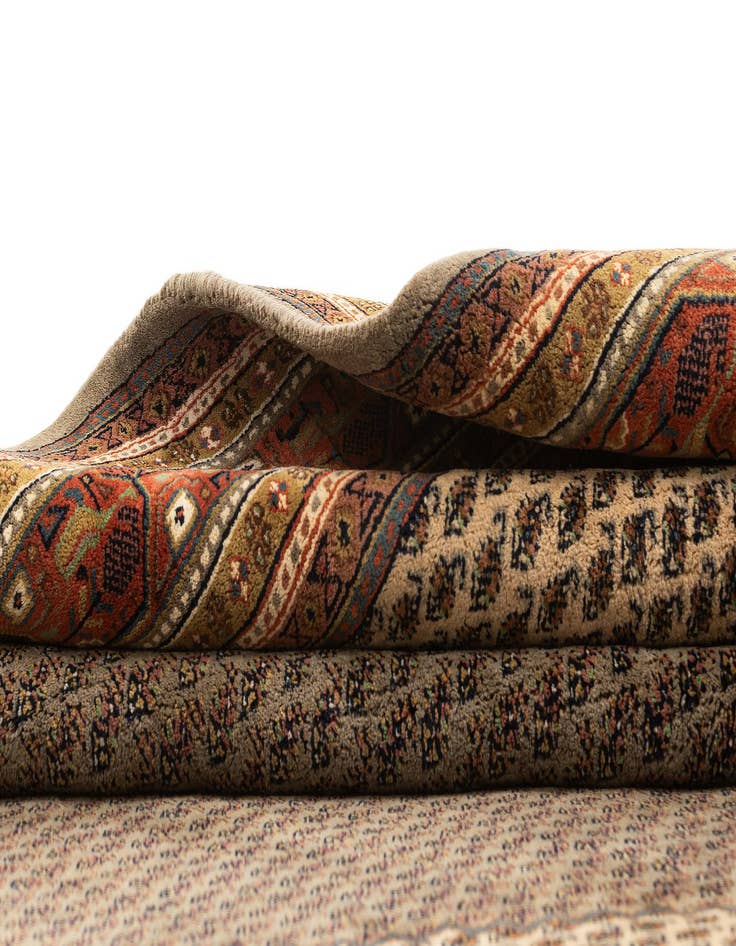 Detail image of  5' 9 x 7' 8  Hand Knotted Mir Oriental Wool Rug