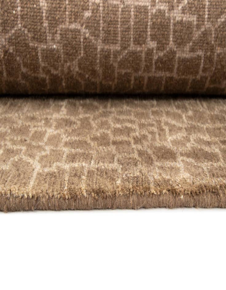 Detail image of  10' x 13' 7 Modern Nehmo Wool Rug