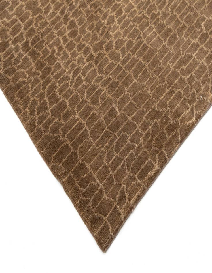 Detail image of  10' x 13' 7 Modern Nehmo Wool Rug