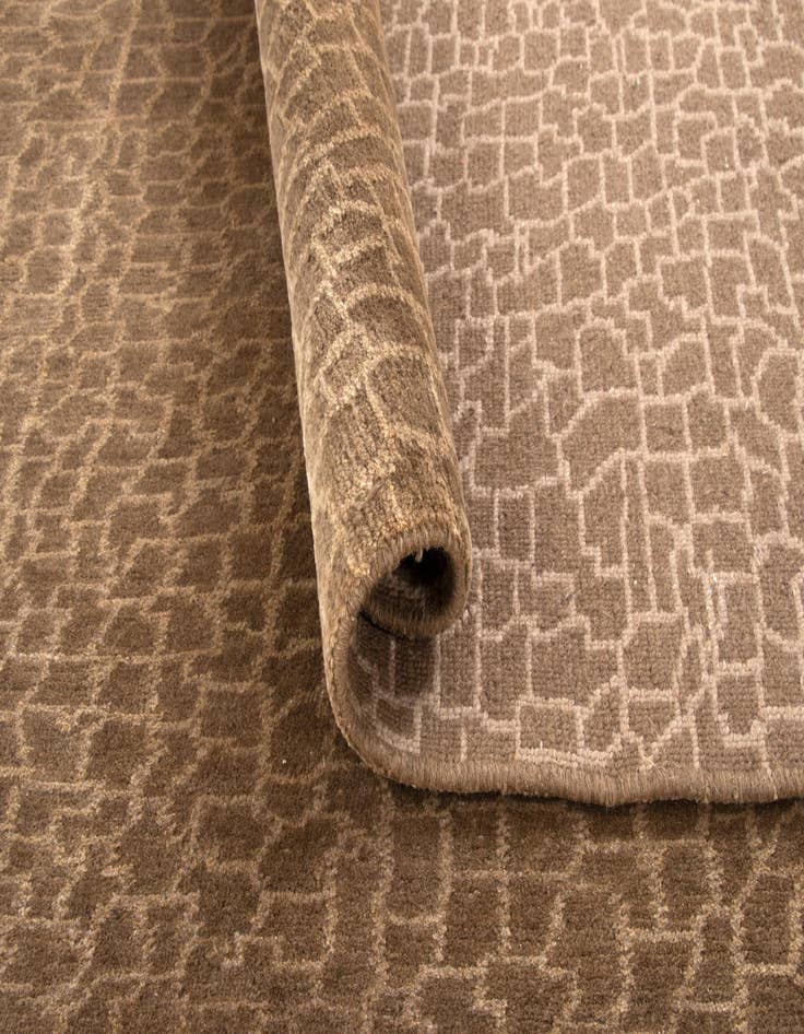 Detail image of  10' x 13' 7 Modern Nehmo Wool Rug