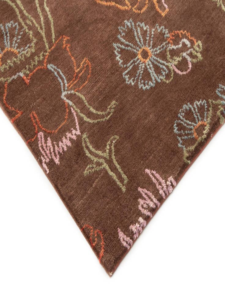 Detail image of  7' 4 x 9' 10  Hand Knotted Modern Nehmo Rug