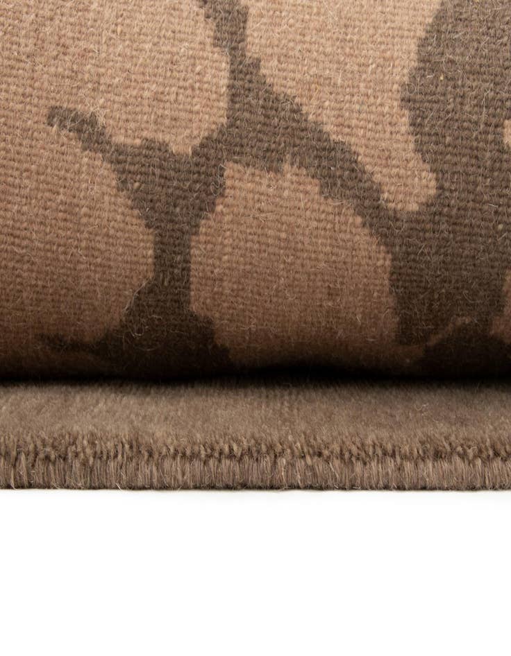 Detail image of  8' 4 x 9' 9  Hand Knotted Modern Nehmo Wool Rug