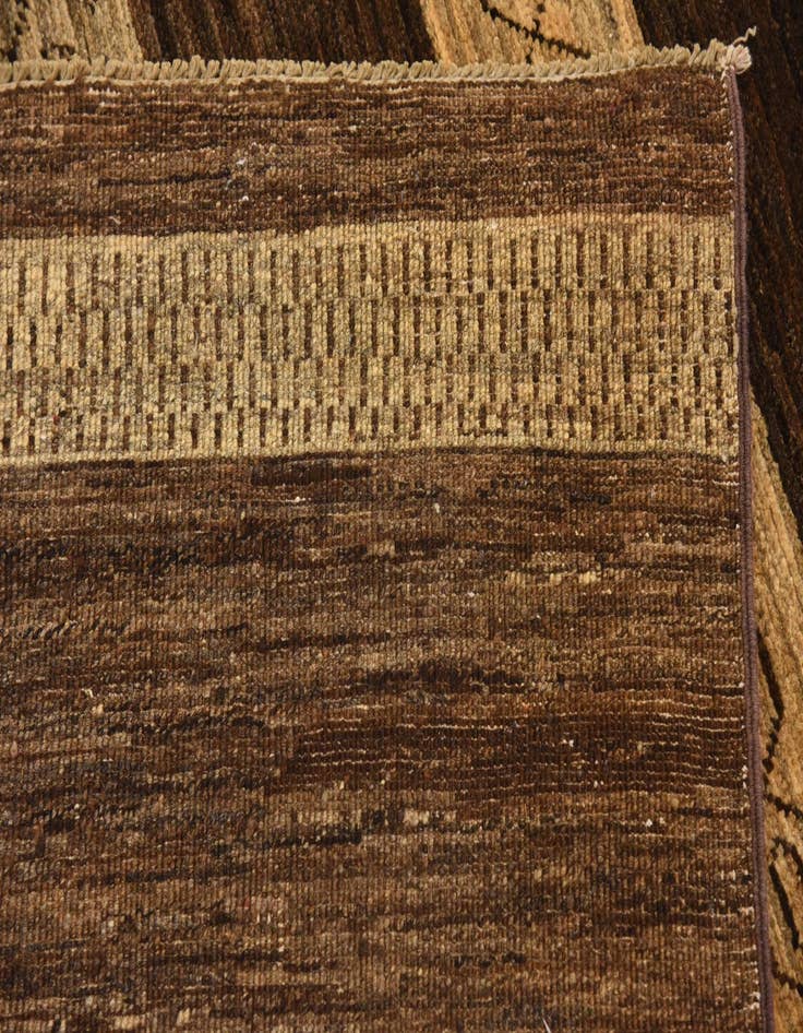 Detail image of  5' x 6' 6  Hand Knotted Modern Ziegler Oriental Rug