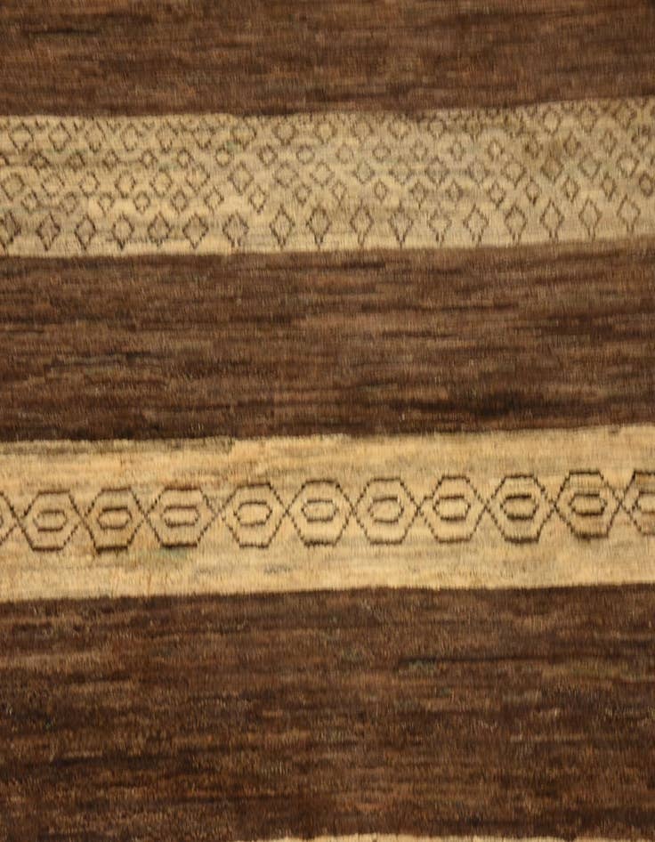 Detail image of  5' x 6' 6  Hand Knotted Modern Ziegler Oriental Rug