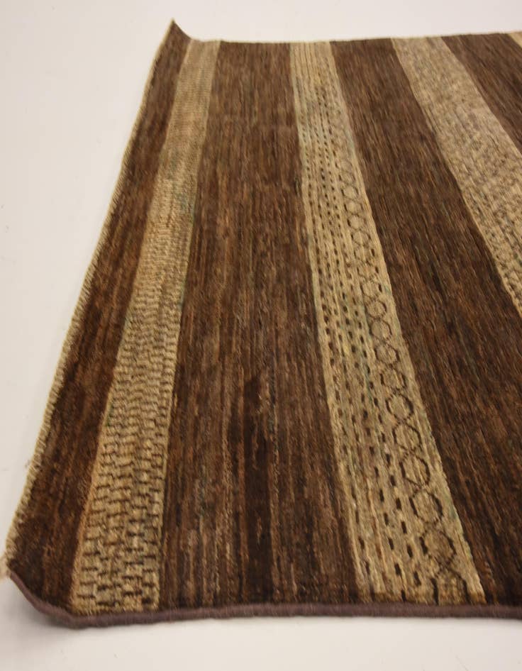 Detail image of  5' x 6' 6  Hand Knotted Modern Ziegler Oriental Rug