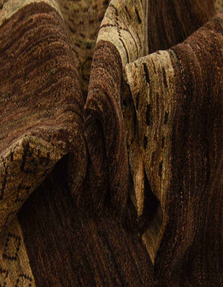 Detail image of  5' x 6' 6  Hand Knotted Modern Ziegler Oriental Rug