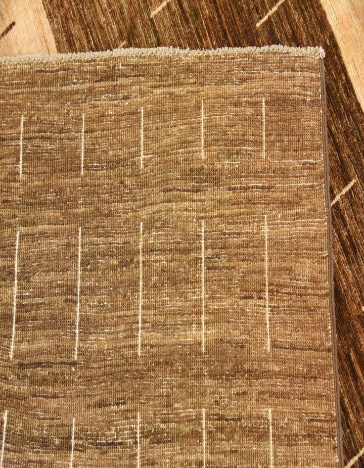 Detail image of  4' 10 x 6' 8  Hand Knotted Modern Ziegler Oriental Rug