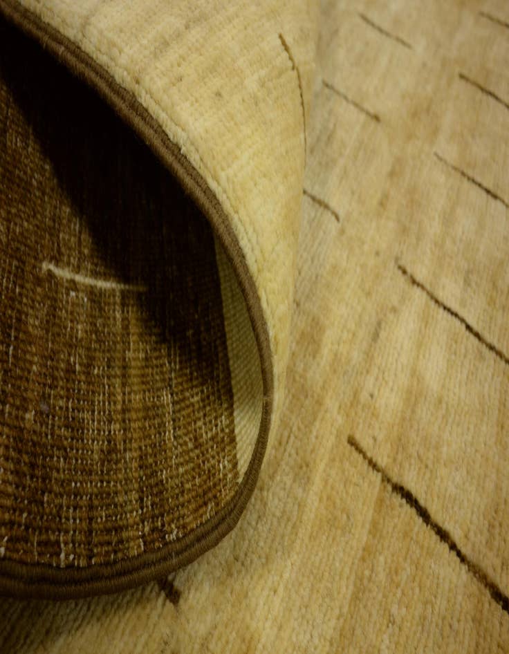 Detail image of  4' 10 x 6' 8  Hand Knotted Modern Ziegler Oriental Rug