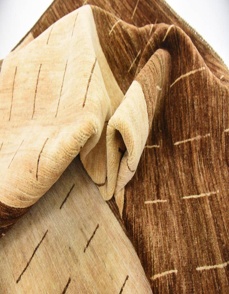 Detail image of  4' 10 x 6' 8  Hand Knotted Modern Ziegler Oriental Rug