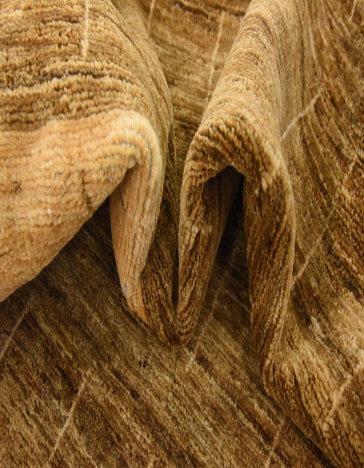 Detail image of  4' 11 x 6' 6  Hand Knotted Modern Ziegler Oriental Rug