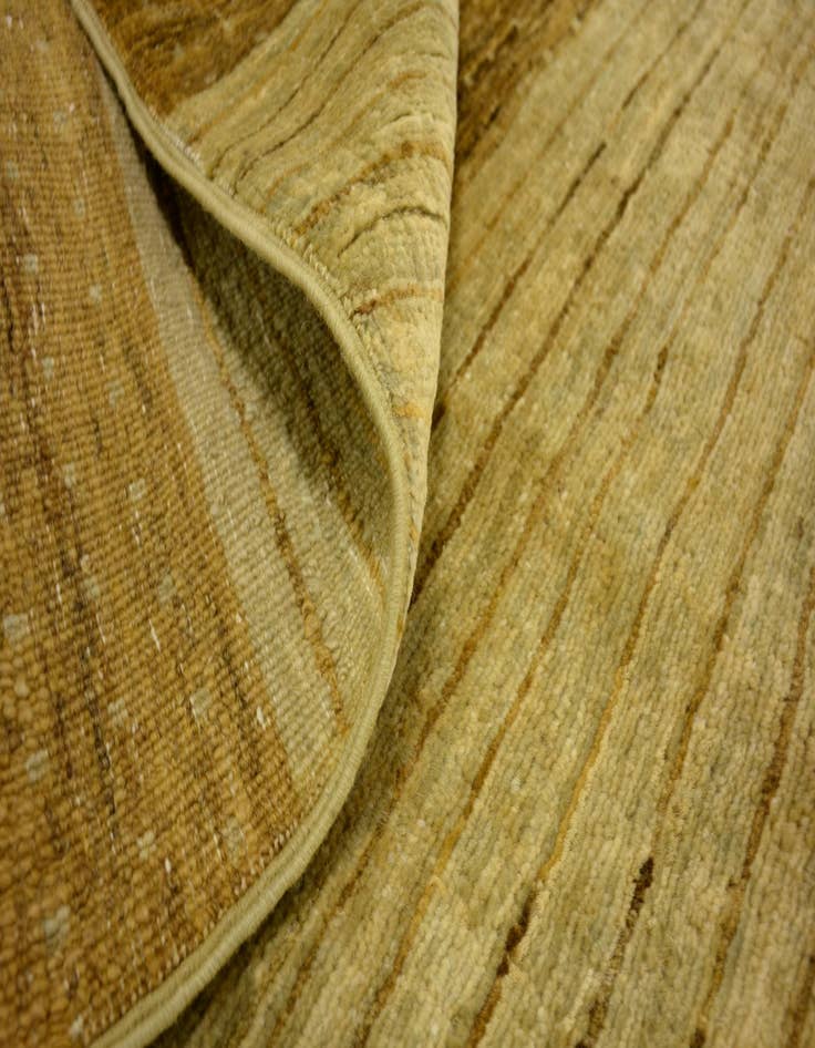 Detail image of  4' 9 x 6' 6  Hand Knotted Modern Ziegler Oriental Rug