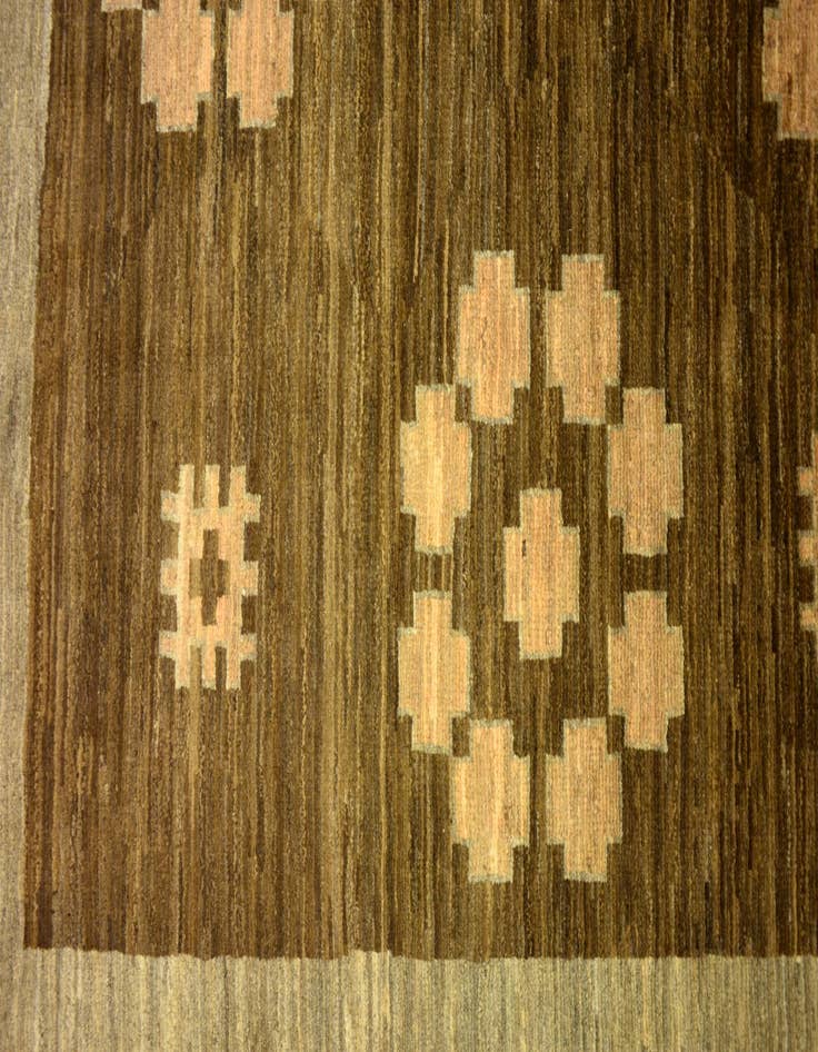 Detail image of  4' 8 x 6' 6  Hand Knotted Modern Ziegler Oriental Rug