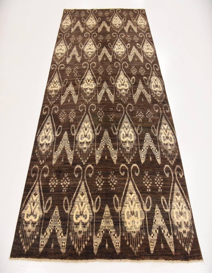 Detail image of  5' x 7' 9  Hand Knotted Modern Ziegler Rug