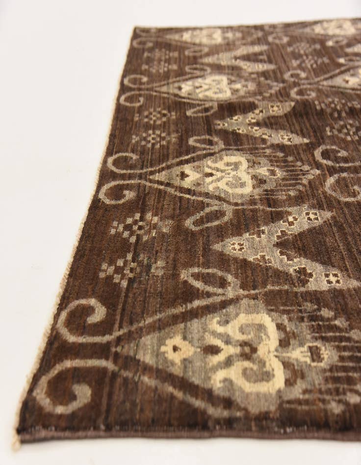 Detail image of  5' x 7' 9  Hand Knotted Modern Ziegler Rug