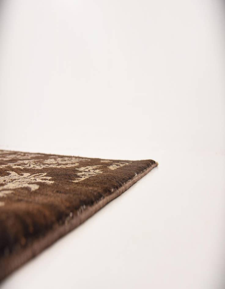 Detail image of  6' 6 x 9' 8  Hand Knotted Modern Ziegler Rug