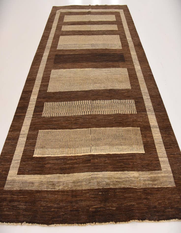 Detail image of  6' 7 x 9' 9  Hand Knotted Modern Ziegler Rug