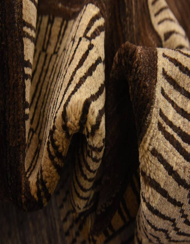 Detail image of  6' 7 x 9' 9  Hand Knotted Modern Ziegler Rug