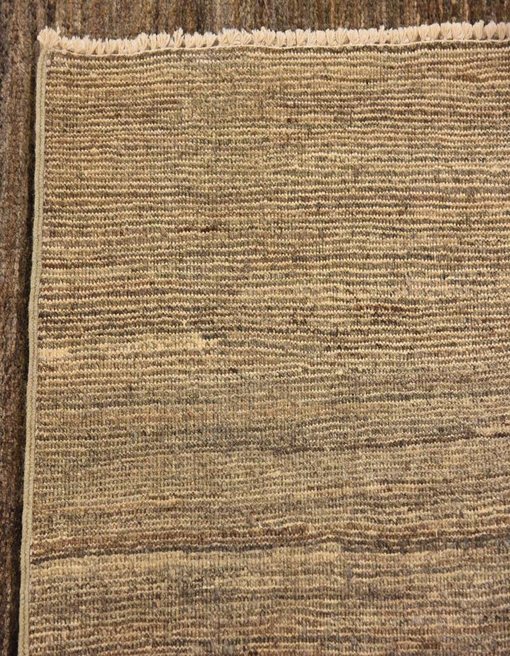 Detail image of  6' 6 x 9' 8  Hand Knotted Modern Ziegler Rug