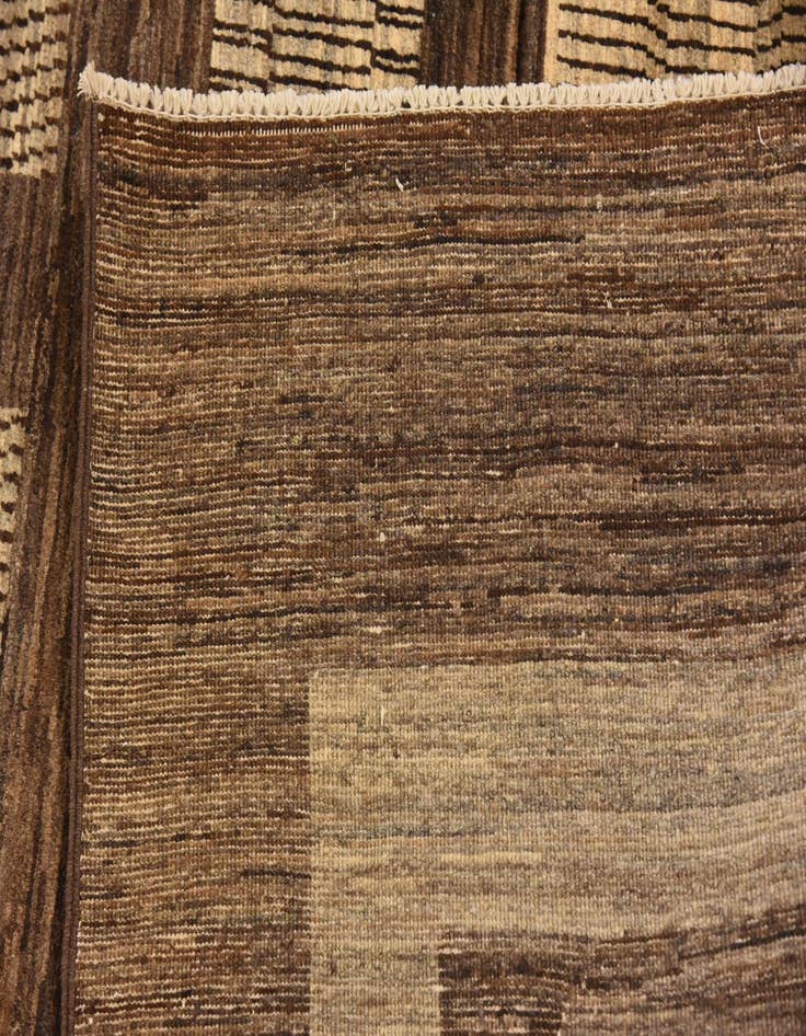 Detail image of  5' 8 x 9' 3  Hand Knotted Modern Ziegler Rug