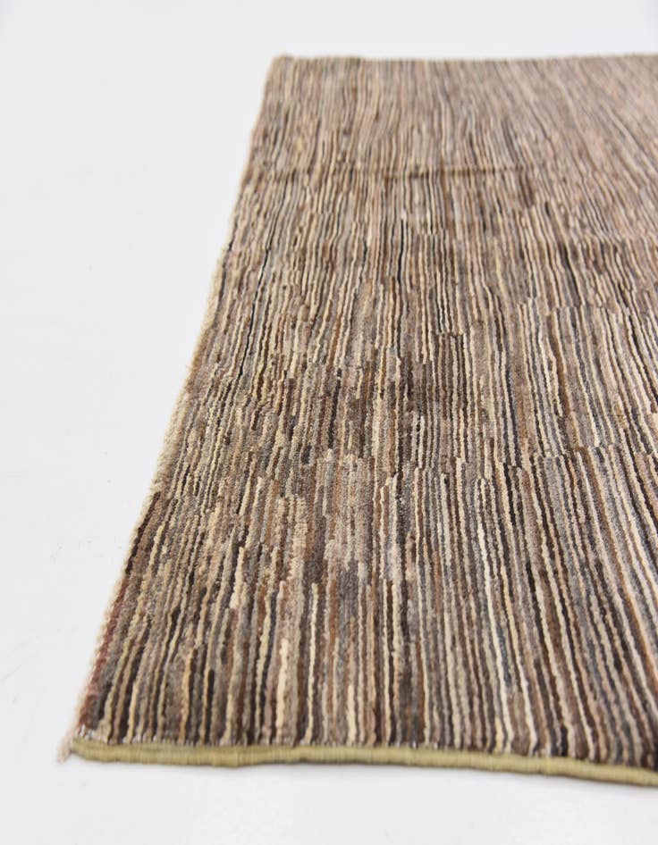 Detail image of  4' 9 x 6' 4  Hand Knotted Modern Ziegler Rug