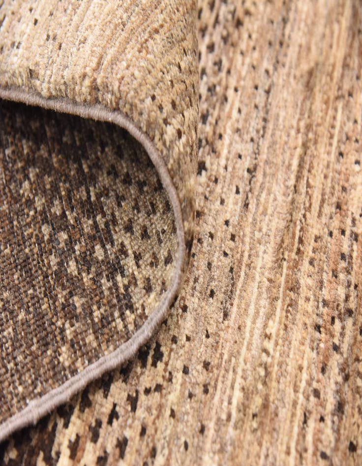 Detail image of  4' 10 x 7'  Hand Knotted Modern Ziegler Rug