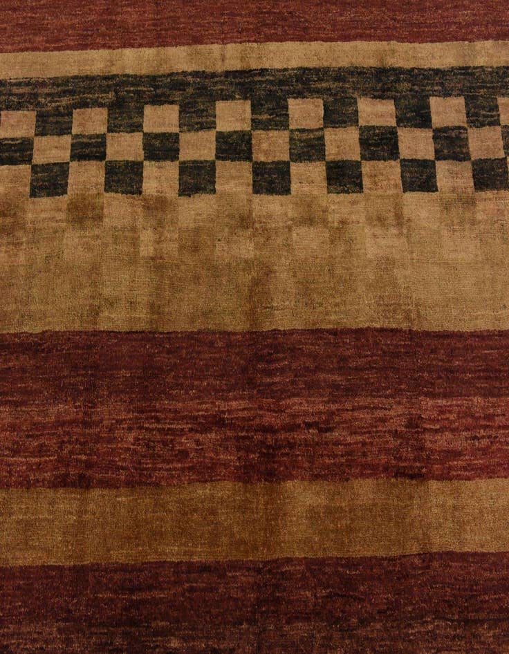 Detail image of  4' 10 x 6' 10 Modern Ziegler Rug