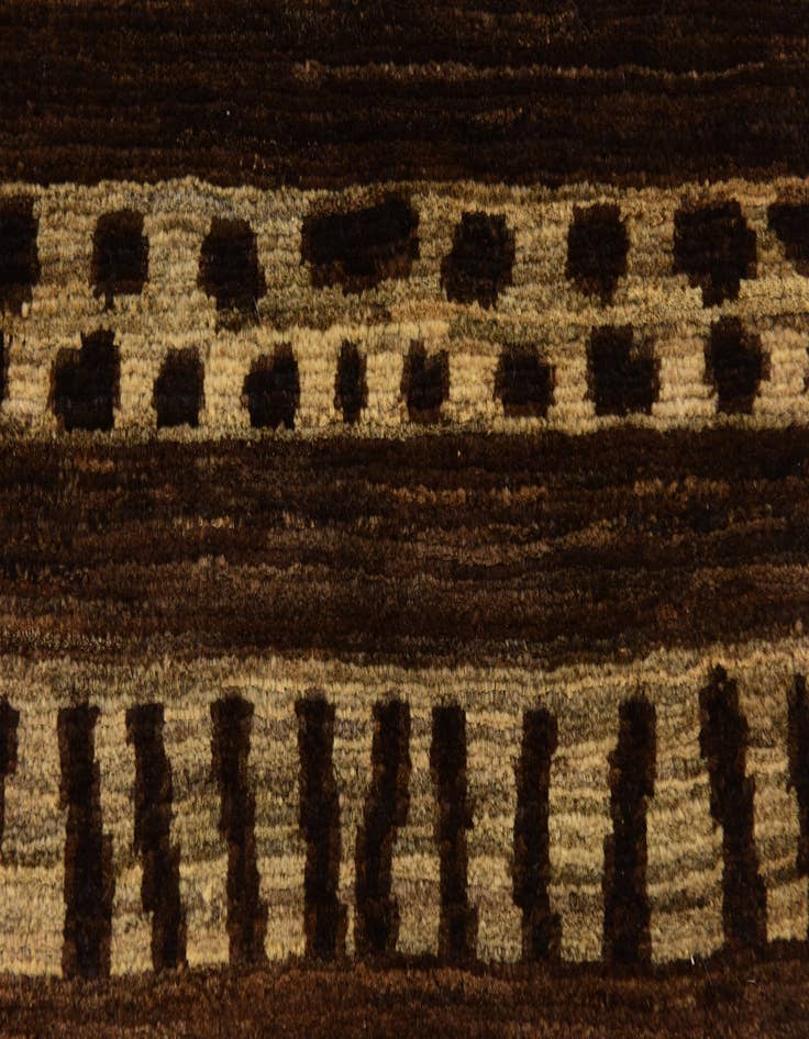 Detail image of  1' 3 x 1' 9  Hand Knotted Modern Ziegler Rug