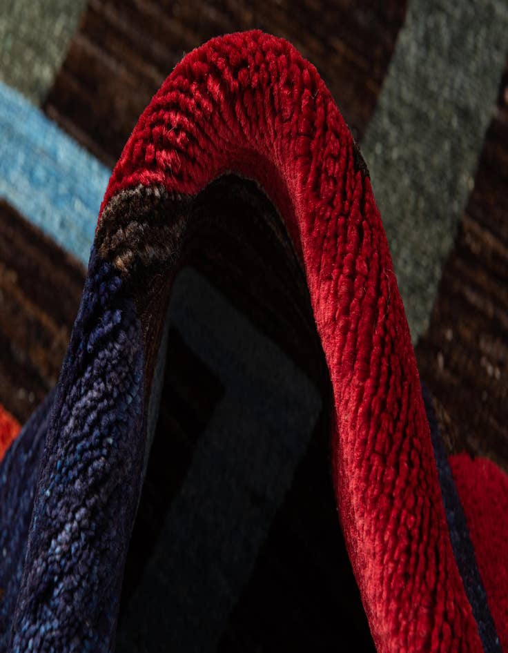 Detail image of  5' 1 x 6' 8  Hand Knotted Modern Ziegler Wool Rug