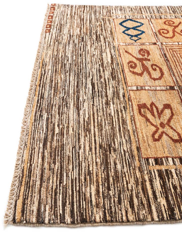 Detail image of  3' 10 x 5' 8  Hand Knotted Modern Ziegler Wool Rug