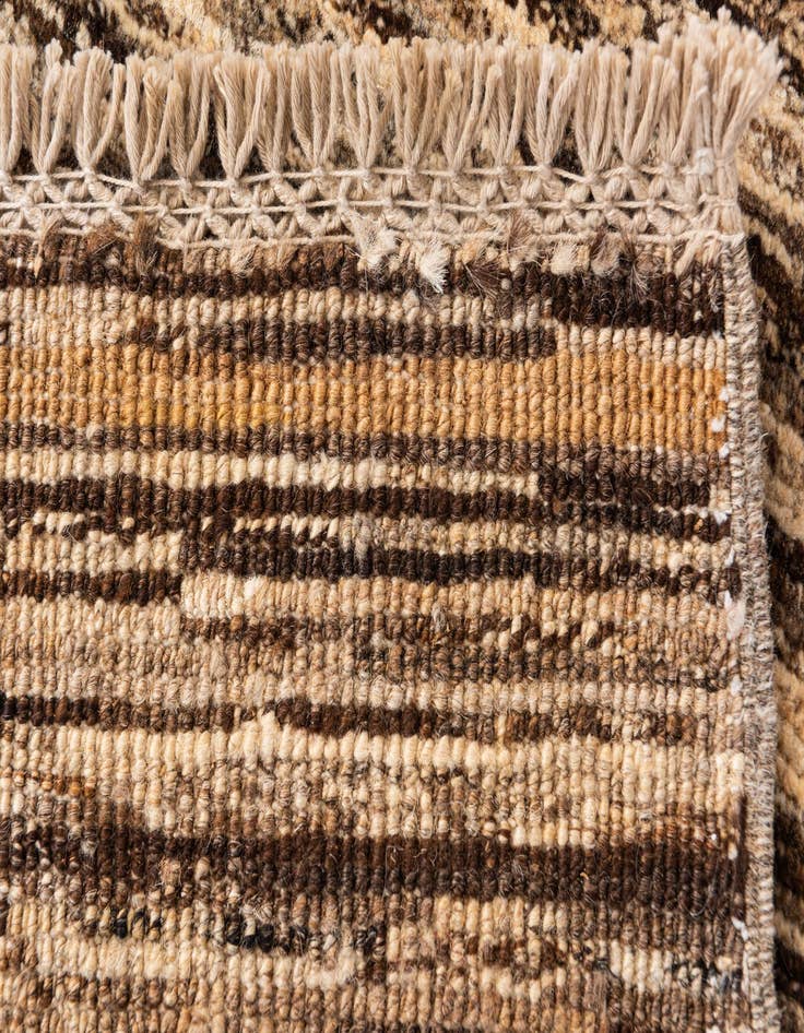 Detail image of  3' 10 x 5' 8  Hand Knotted Modern Ziegler Wool Rug