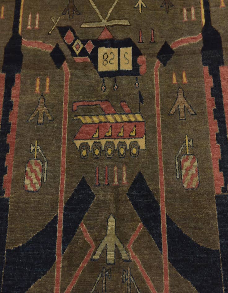 Detail image of  4' x 6'  Hand Knotted Modern Ziegler Rug