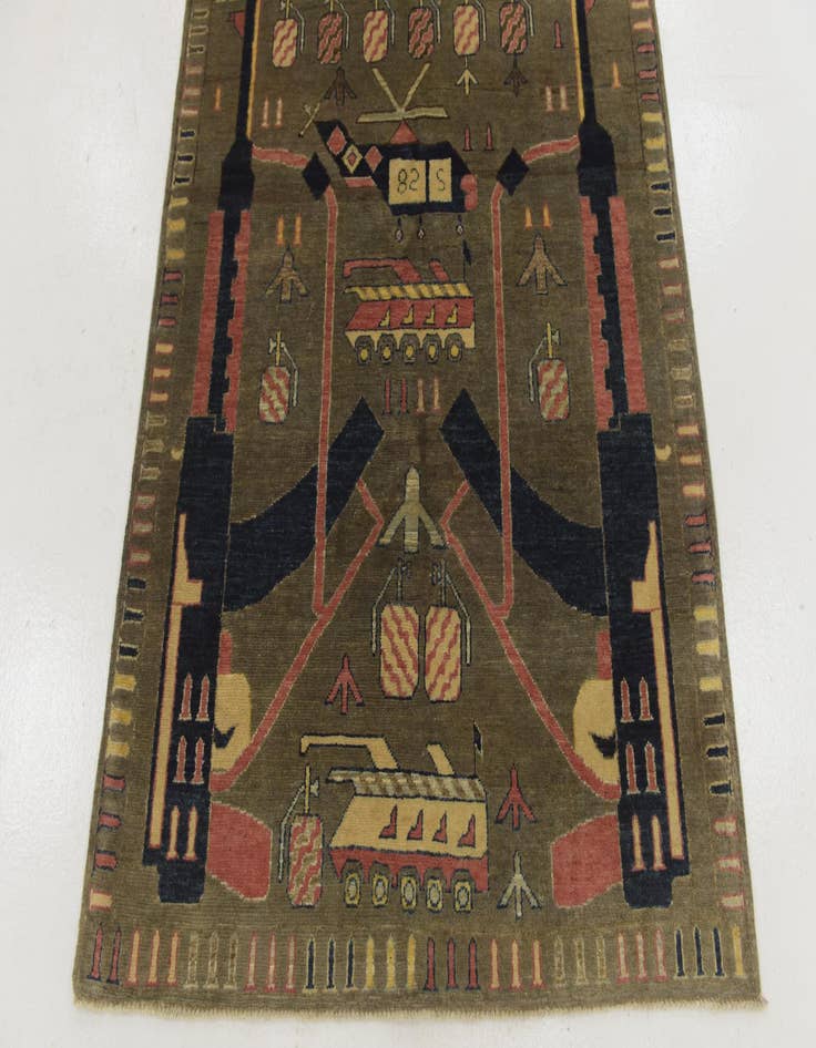 Detail image of  4' x 6'  Hand Knotted Modern Ziegler Rug