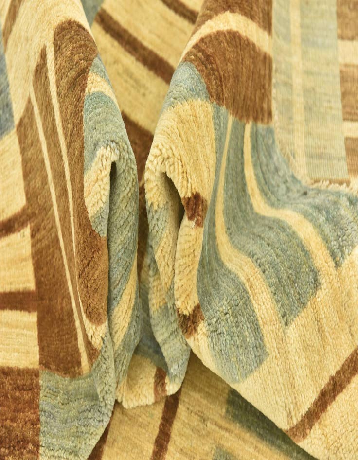 Detail image of  8' 2 x 9' 10  Hand Knotted Modern Ziegler Rug