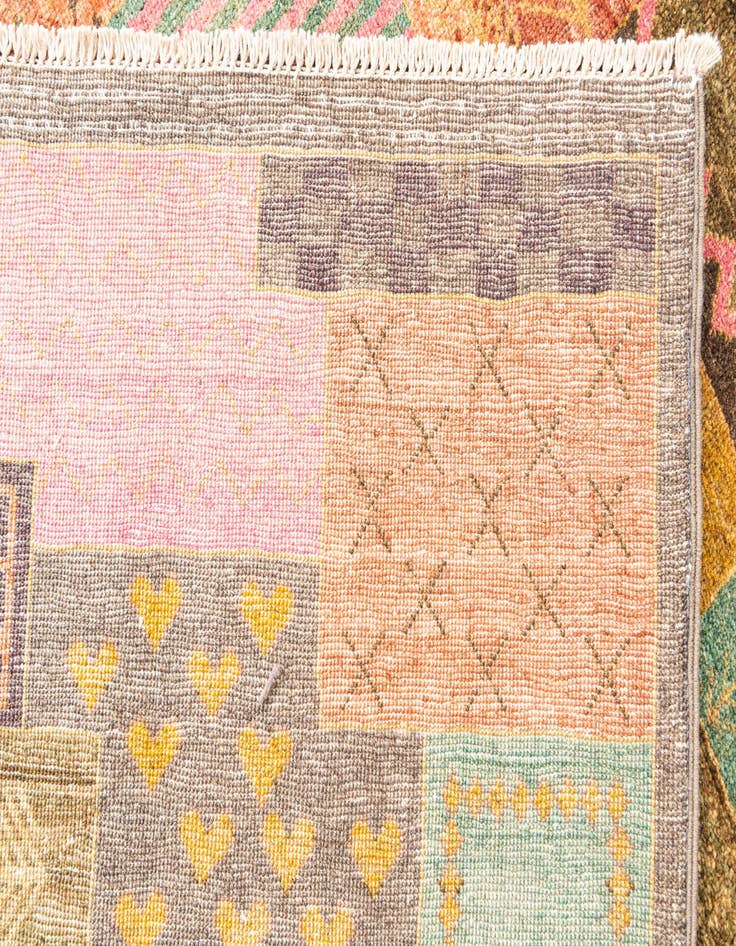 Detail image of  5' 8 x 7' 8  Hand Knotted Modern Ziegler Rug