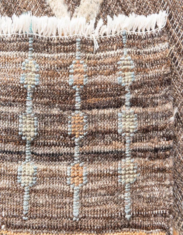 Detail image of  5' 6 x 8'  Hand Knotted Modern Ziegler Wool Rug