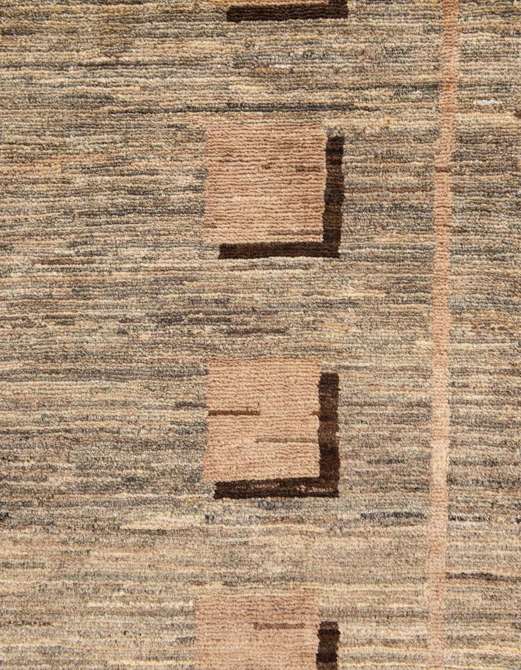 Detail image of  4' 9 x 6' 6  Hand Knotted Modern Ziegler Rug