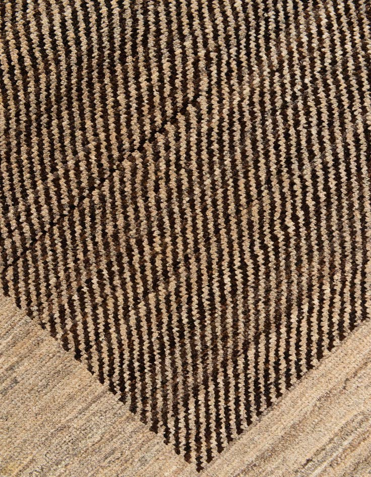 Detail image of  4' 7 x 6' 3  Hand Knotted Modern Ziegler Rug